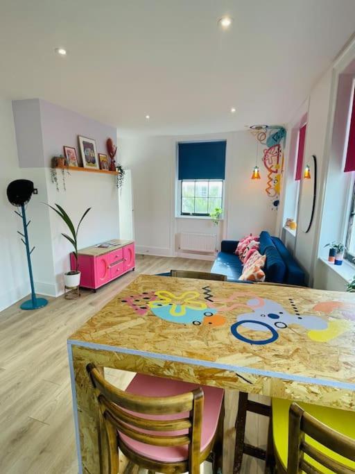 Colourful Apartment In Margate KENT Esterno foto