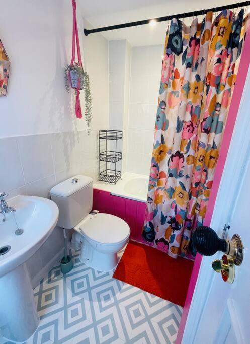 Colourful Apartment In Margate KENT Esterno foto